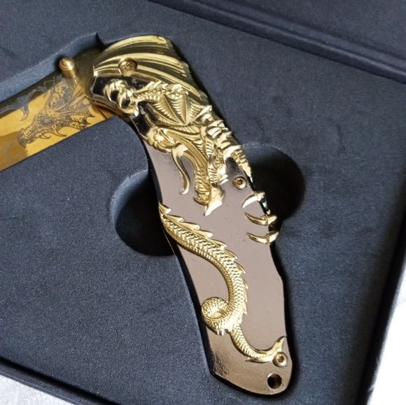 Collectible Fantasy Golden 3D Sculpted Wrap Around Dragon Knife w Gift Box - Picture 5 of 10